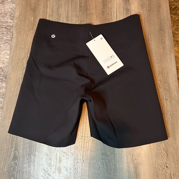 NWT Lululemon Glow Up HR Shorts 6” Sz 12 *black*